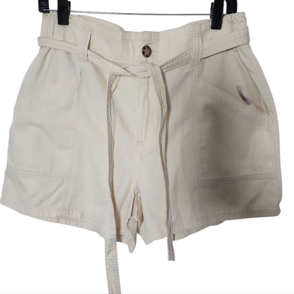 Old Navy Ivory Tie Waist Shorts Nwt Size‎ Medium